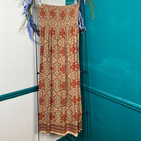 Forever 21 Dresses & Skirts - Forever 21 medium smocked waist maxi hippie skirt raw hem